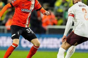 球速体育官网-关于NBA总决赛倒计时，阿斯顿维拉清晨防线松动，细节引发关注，压力陡增，更衣室氛围转暖的信息